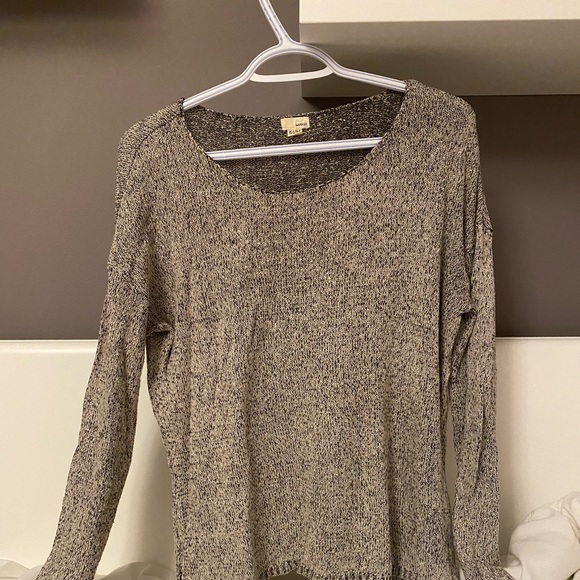 Loose Long Sleeve - Picture 1 of 4